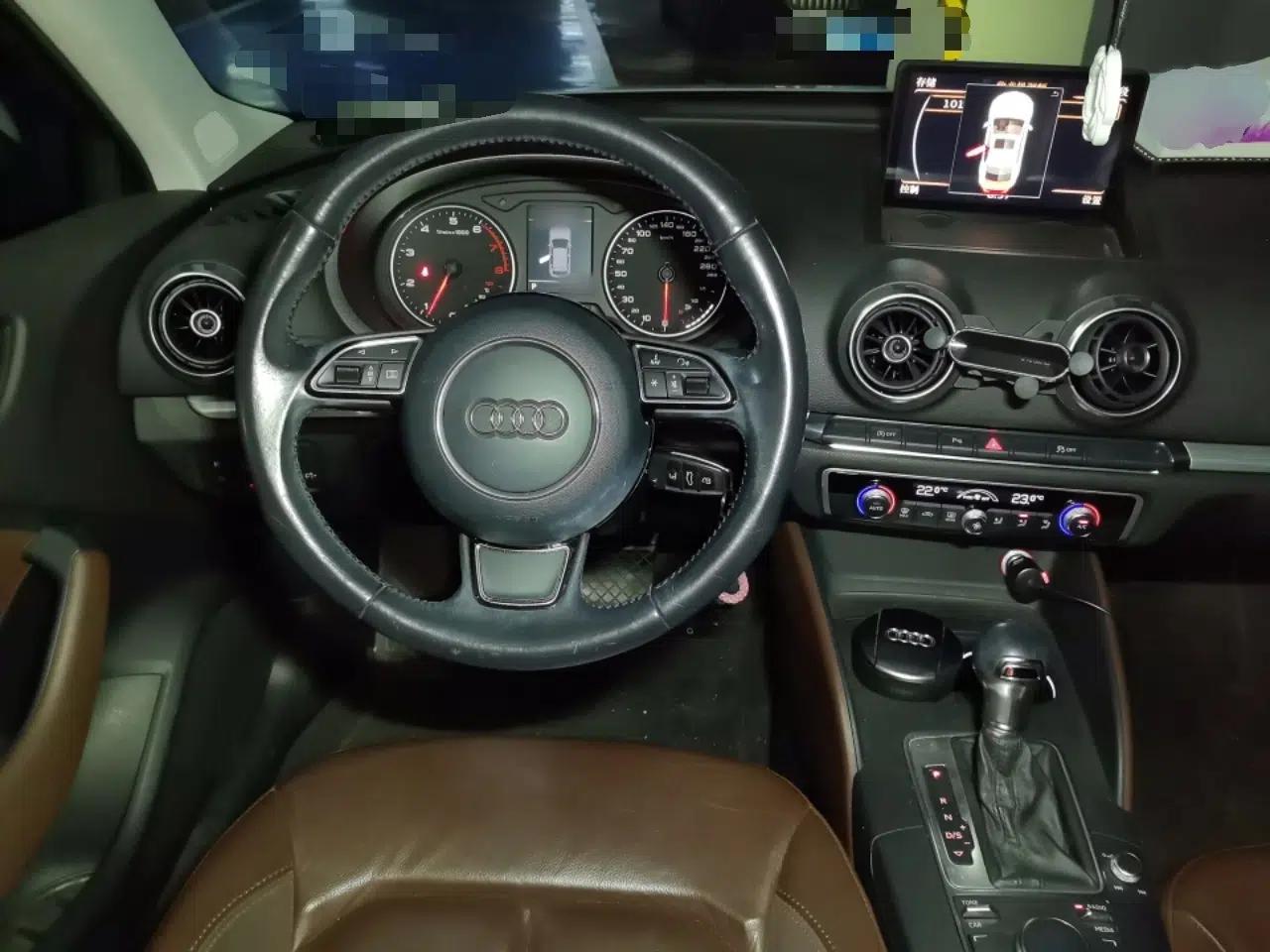 Audi A3 2014 Sportback 35 TFSI Automatic Comfort Model — миниатюра 7