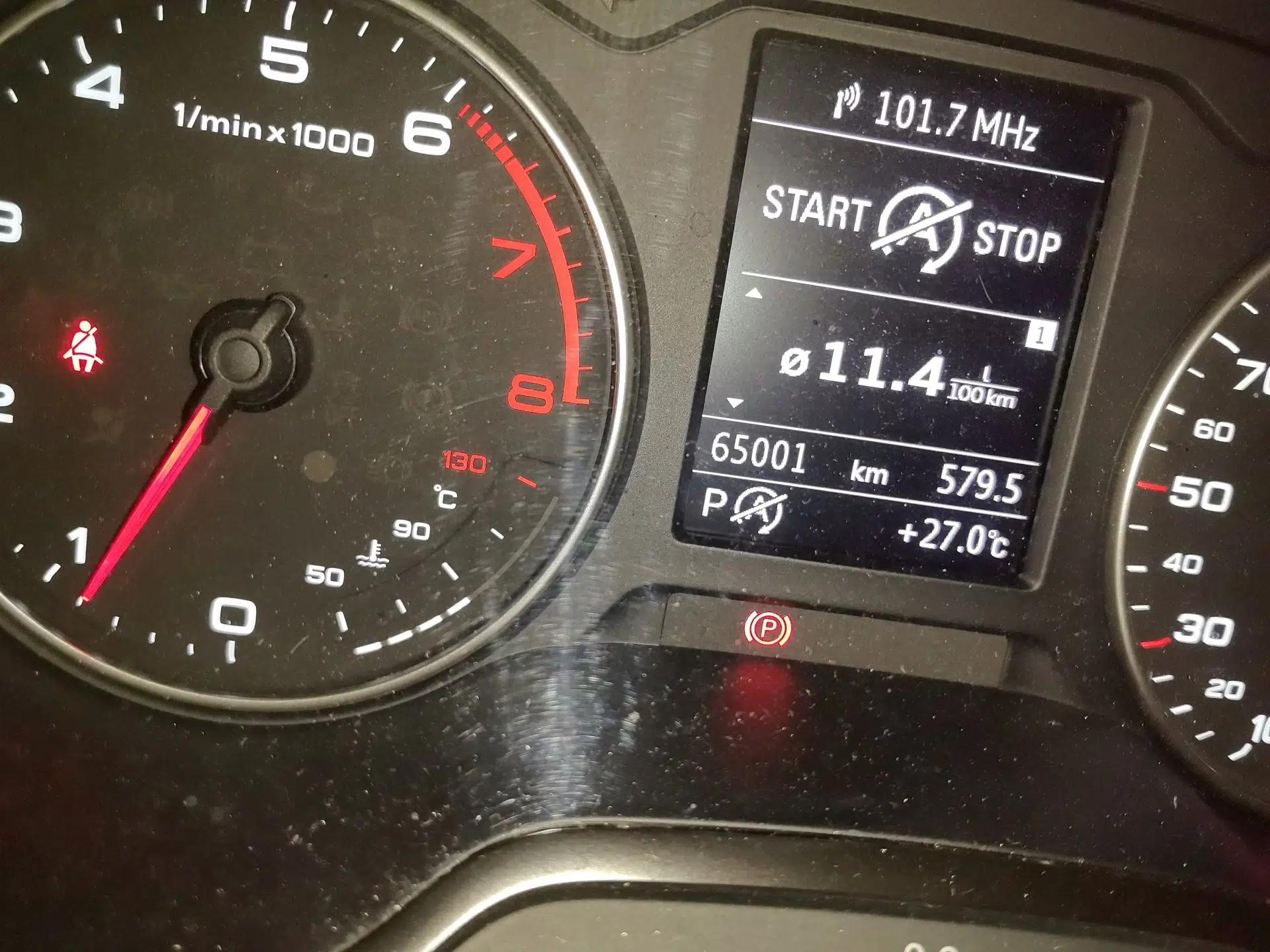 Audi A3 2014 Sportback 35 TFSI Automatic Comfort Model — миниатюра 9