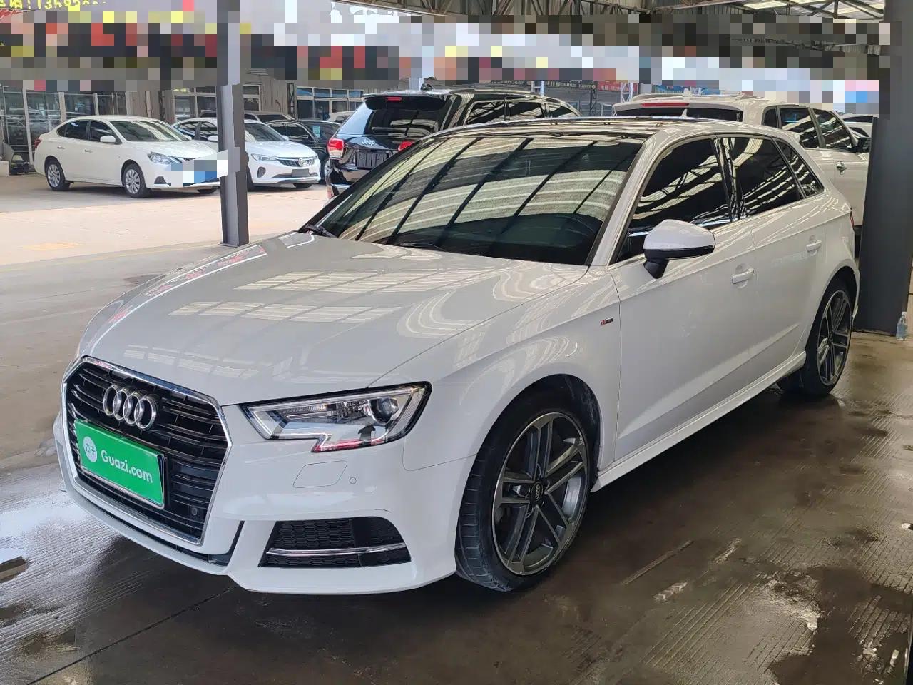 Audi A3 2018 30th Anniversary Edition Sportback 35 TFSI Fashion Model — миниатюра 1