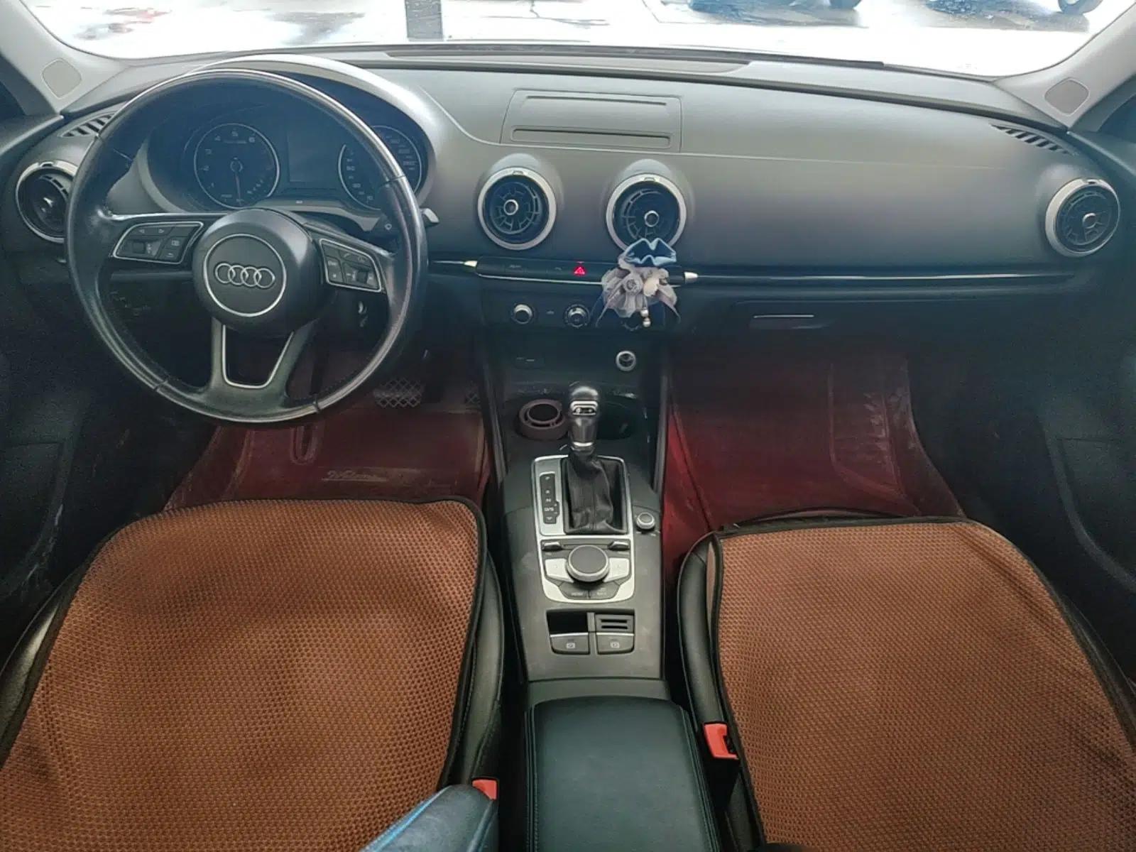 Audi A3 2018 30th Anniversary Edition Sportback 35 TFSI Fashion Model — миниатюра 12