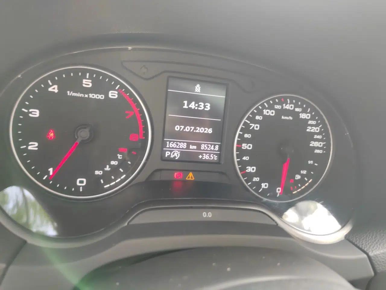 Audi A3 2014 Limousine 35 TFSI Automatic Comfort Model — миниатюра 12
