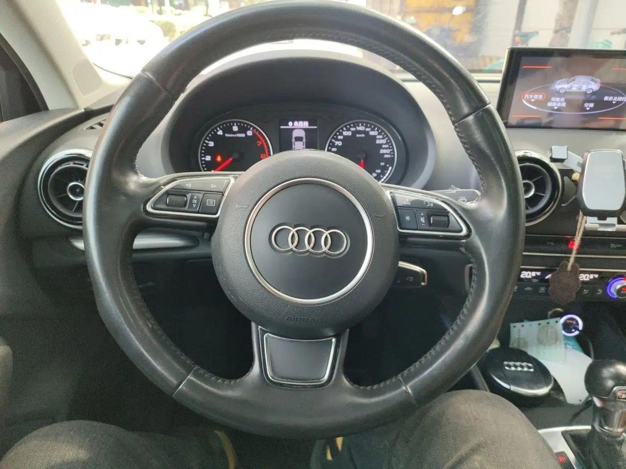 Audi A3 2016 Limousine 35 TFSI Style Edition — миниатюра 10