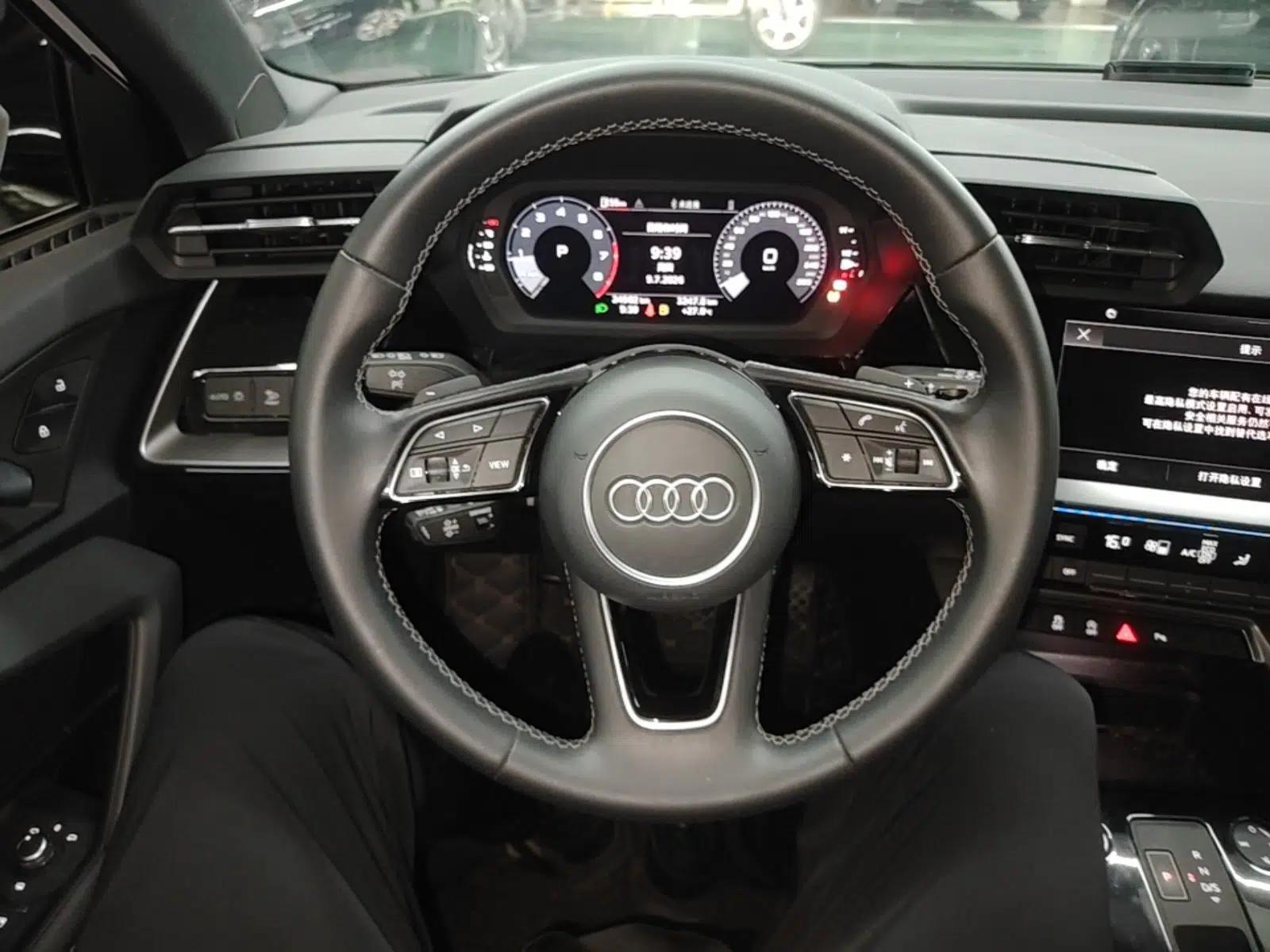 Audi A3 2024 Sportback 35 TFSI Fashionable Sports Model — миниатюра 13