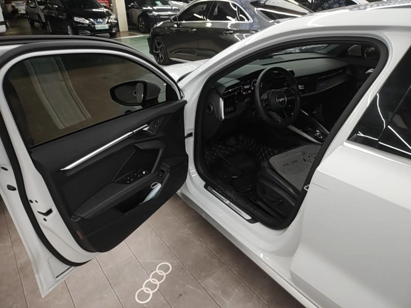 Audi A3 2024 Sportback 35 TFSI Fashionable Sports Model — миниатюра 18