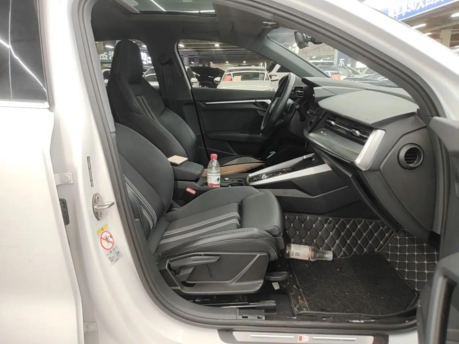 Audi A3 2024 Sportback 35 TFSI Fashionable Sports Model — миниатюра 19