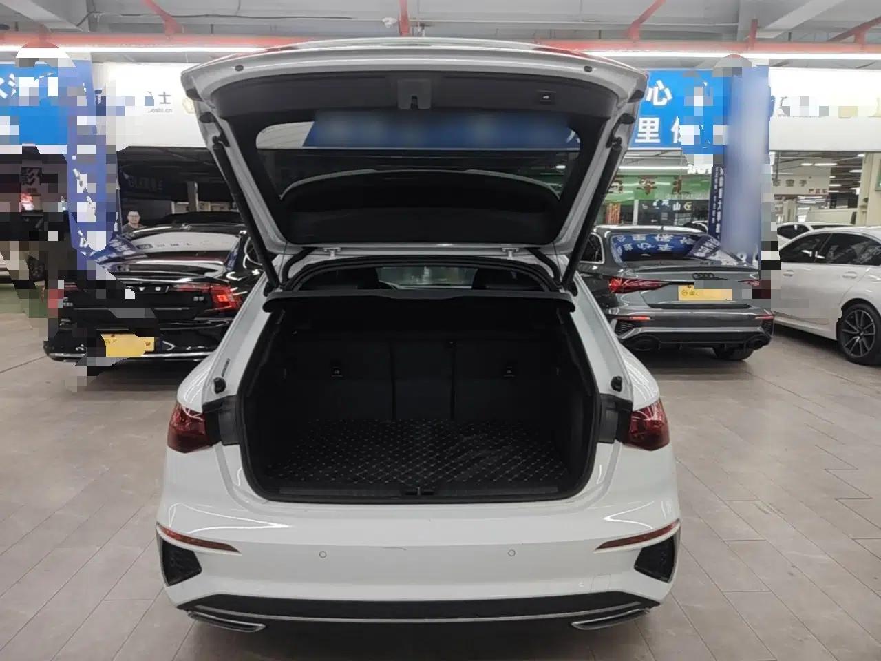 Audi A3 2024 Sportback 35 TFSI Fashionable Sports Model — миниатюра 22