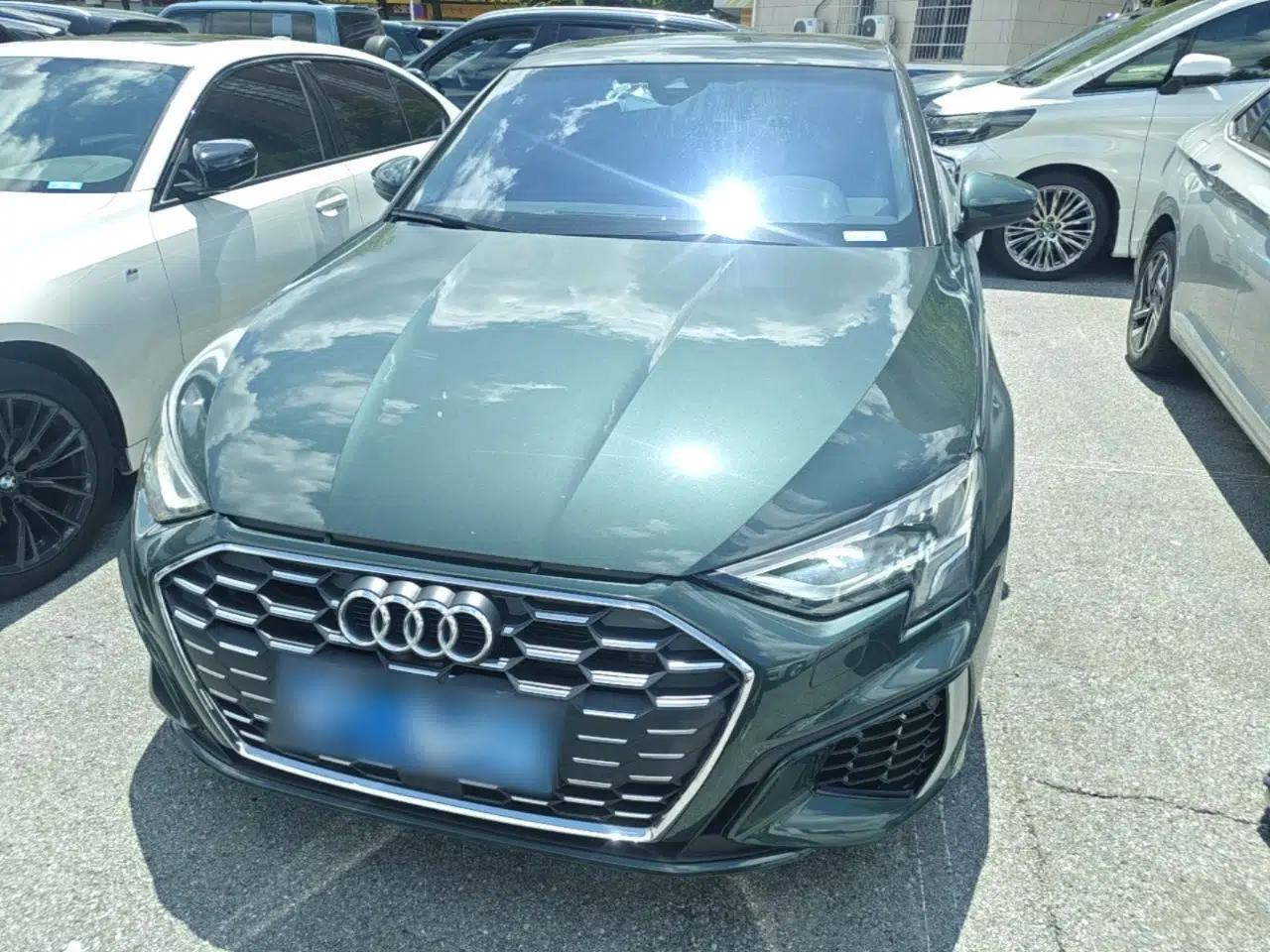 Audi A3 2024 Sportback 35 TFSI Fashionable Sports Model — миниатюра 2
