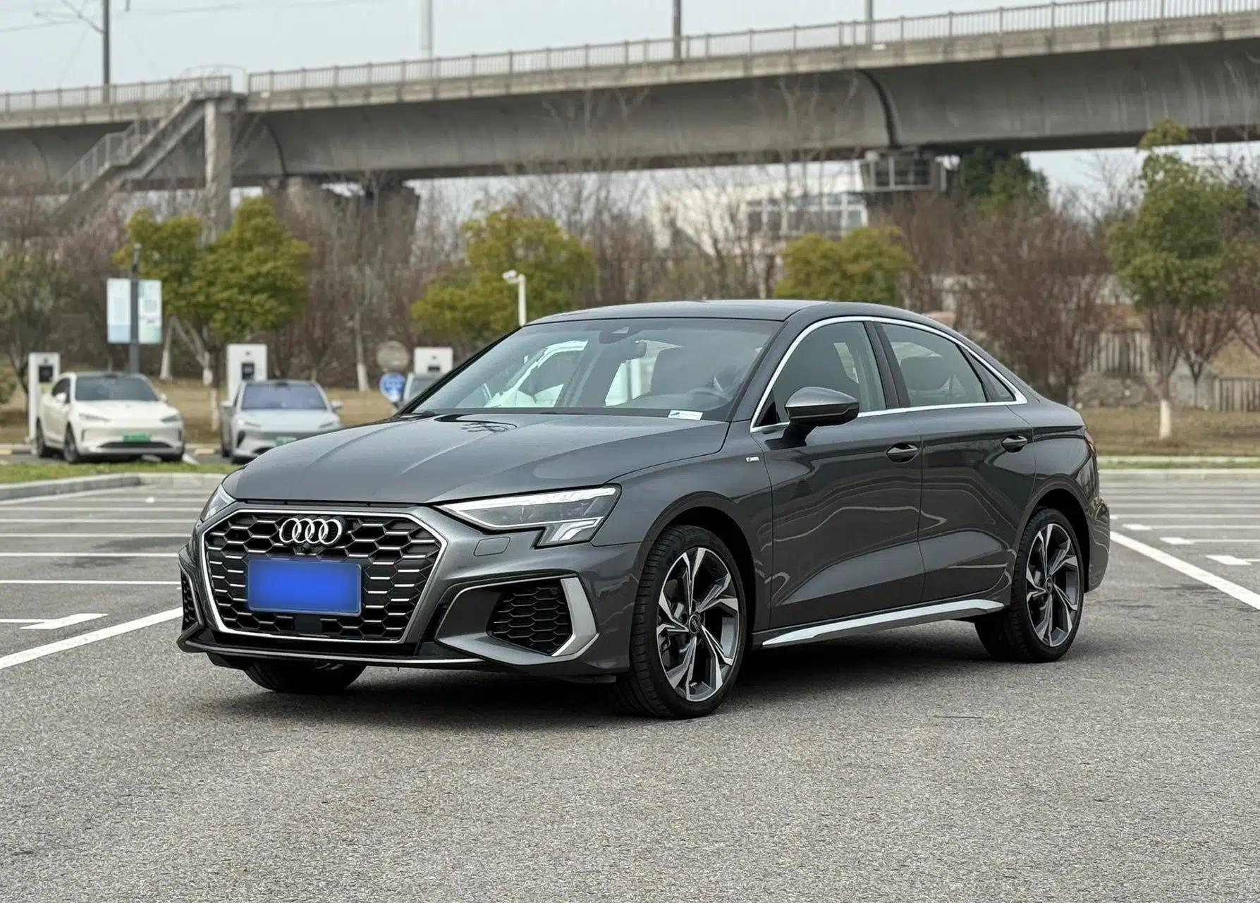 Audi A3 2024 A3L Limousine 35 TFSI Luxury Sport Edition — миниатюра 1