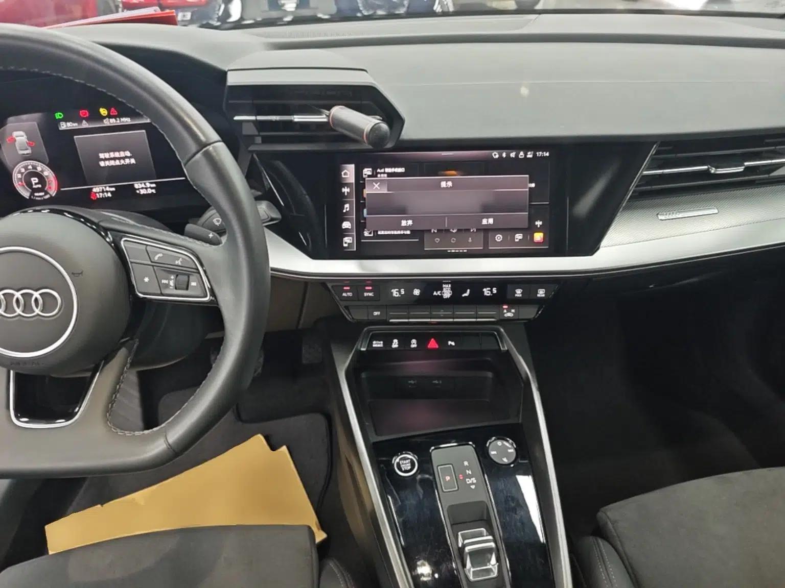 Audi A3 2024 A3L Limousine 35 TFSI Luxury Sport Edition — миниатюра 17