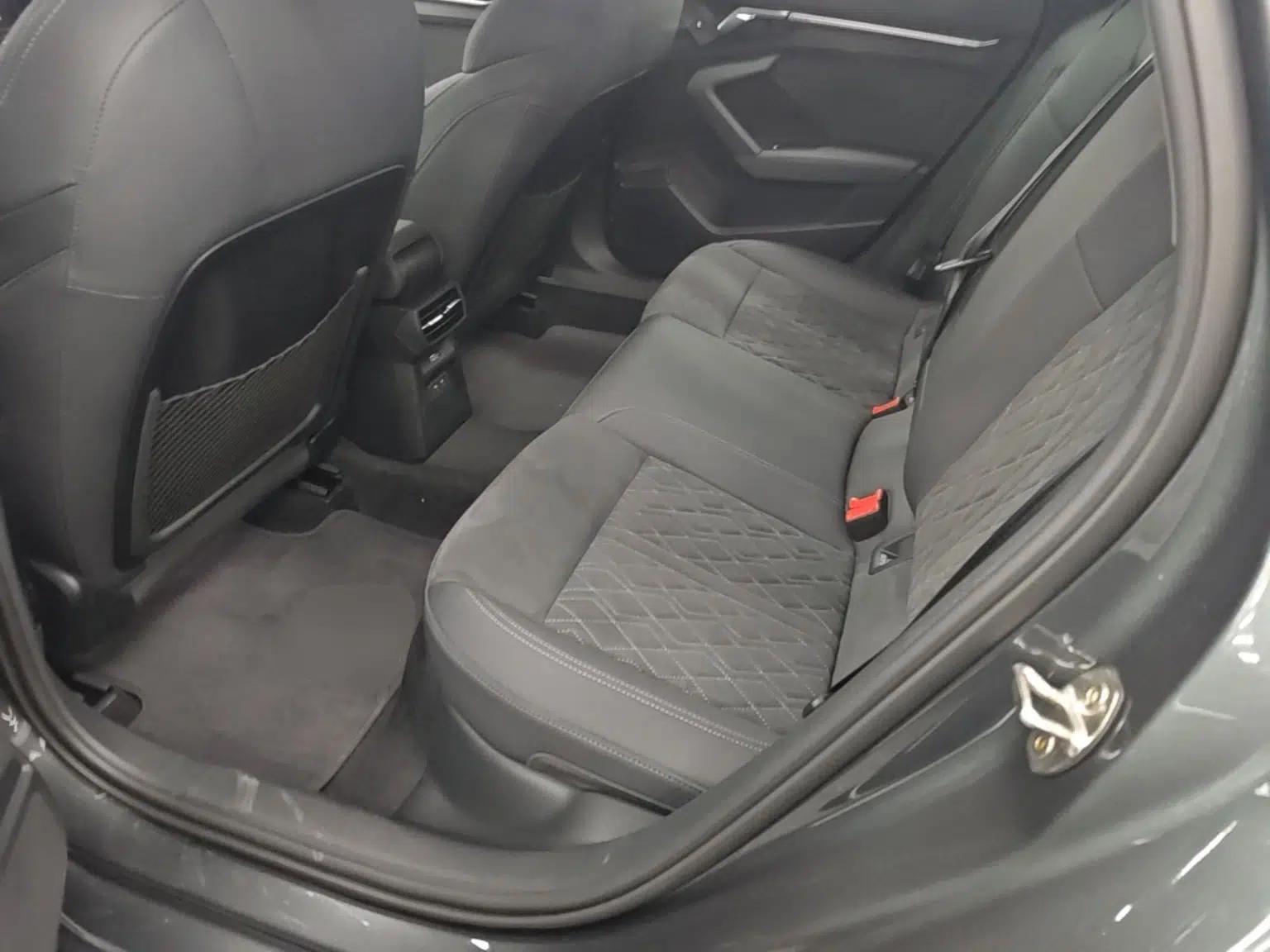 Audi A3 2024 A3L Limousine 35 TFSI Luxury Sport Edition — миниатюра 25