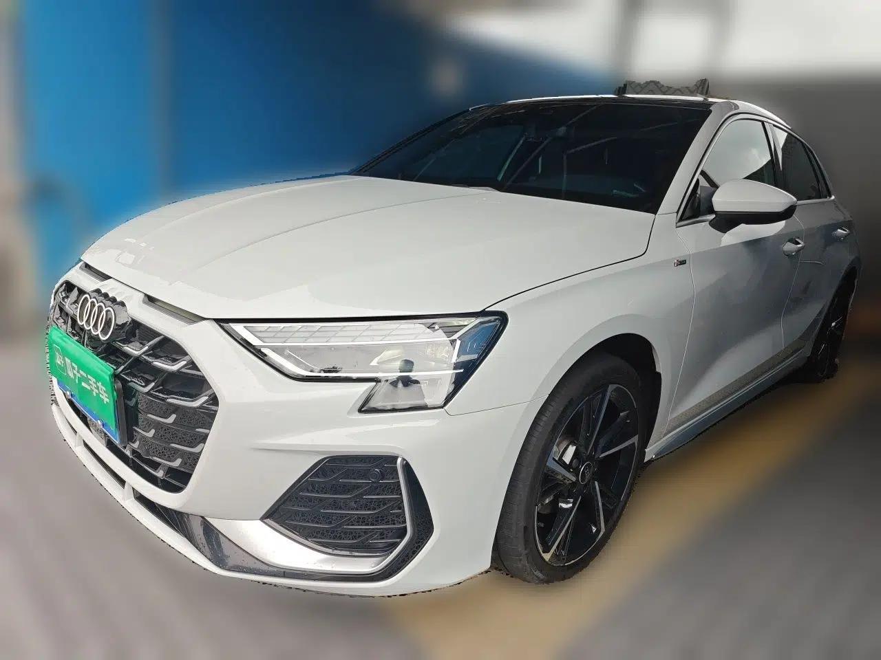 Audi A3 2025 Sportback 35TFSI Prestige Edition — миниатюра 1