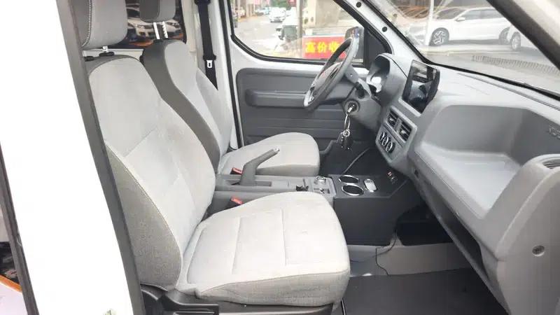 Wuling Yangguang 2024 Model 300km Comfort Bus Version 75kW — миниатюра 15