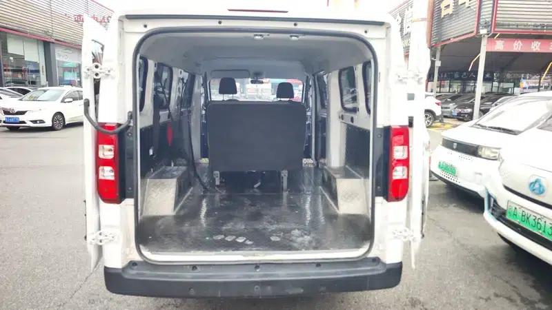 Wuling Yangguang 2024 Model 300km Comfort Bus Version 75kW — миниатюра 18
