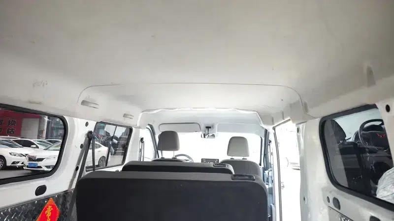 Wuling Yangguang 2024 Model 300km Comfort Bus Version 75kW — миниатюра 19
