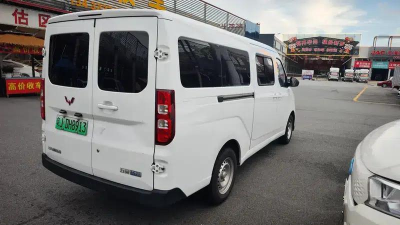 Wuling Yangguang 2024 Model 300km Comfort Bus Version 75kW — миниатюра 7