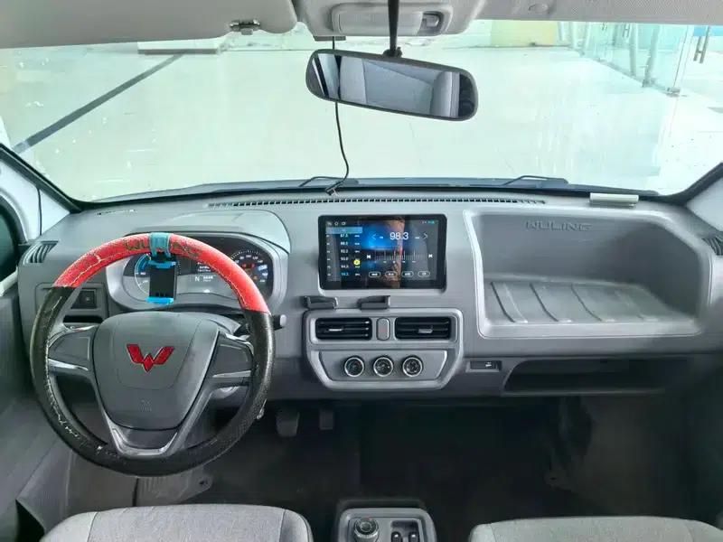 Wuling Yangguang 2025 400km/h Bus Comfort 6-seater — миниатюра 9