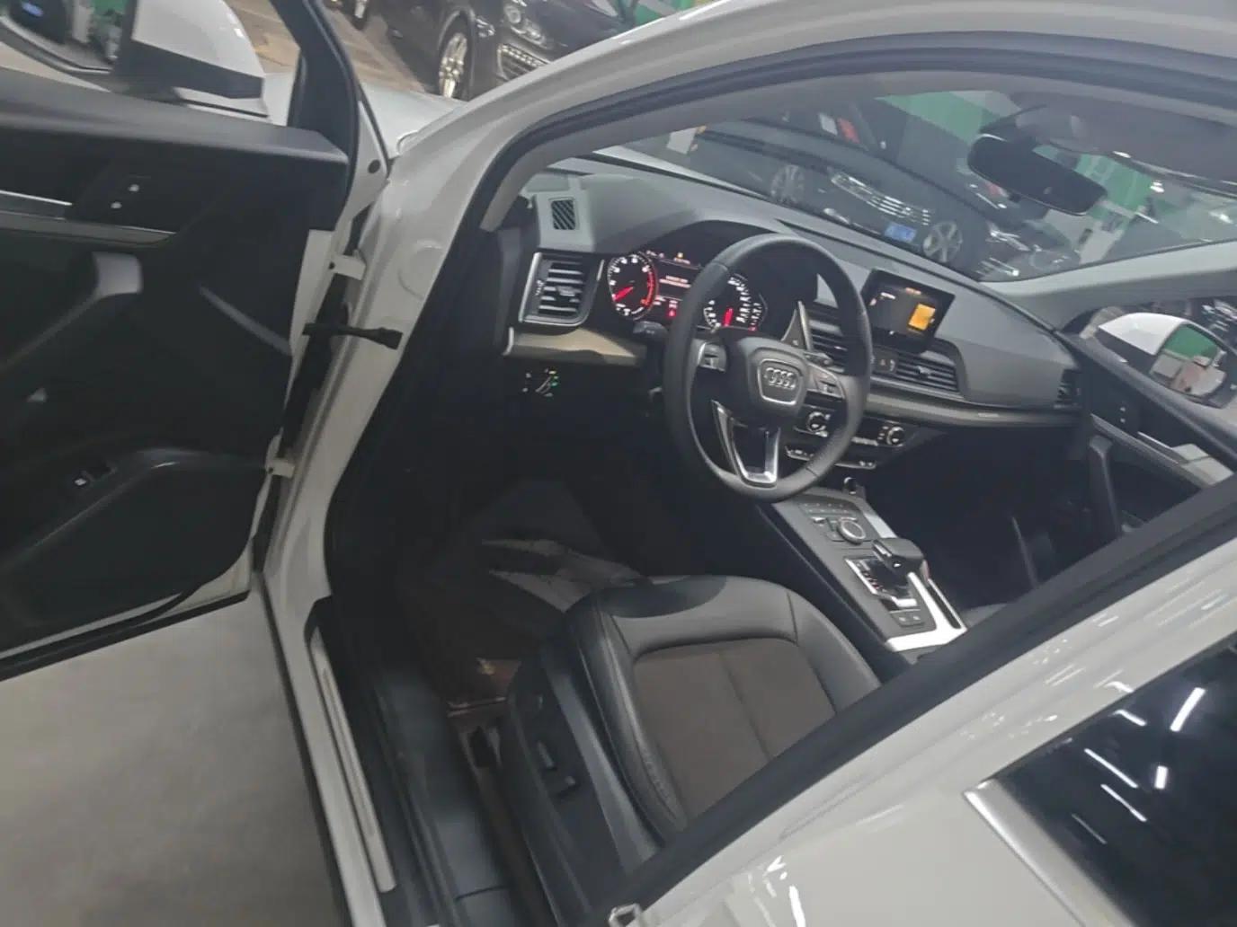 Audi Q5L 2020 40 TFSI Prestige Edition — миниатюра 23