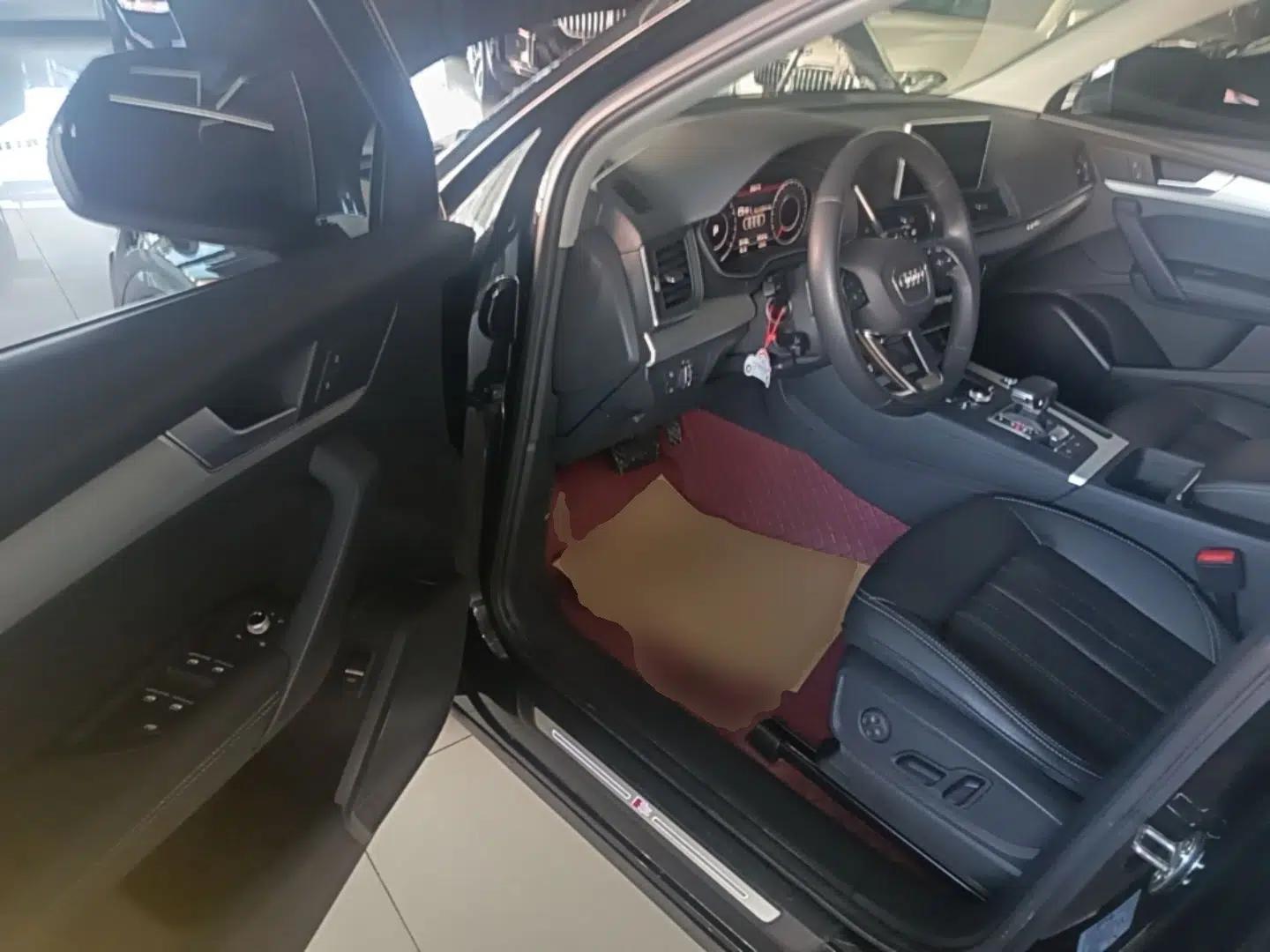 Audi Q5L 2020 Updated 40 TFSI Prestige Fashion Edition — миниатюра 18