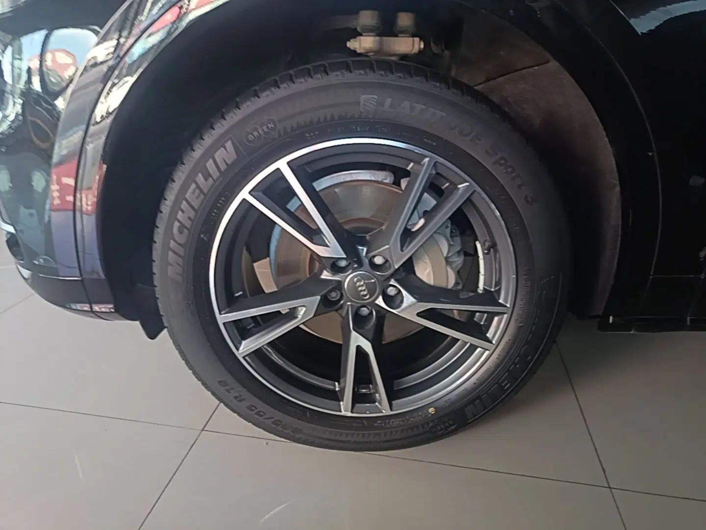 Audi Q5L 2020 Updated 40 TFSI Prestige Fashion Edition — миниатюра 10