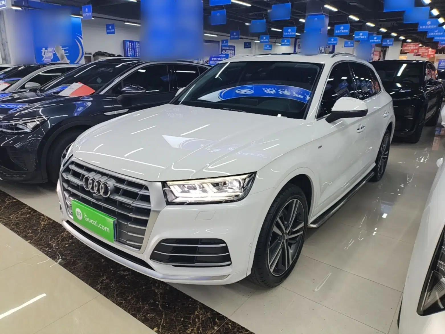 Audi Q5L 2020 45 TFSI Prestige Fashion Model — миниатюра 1
