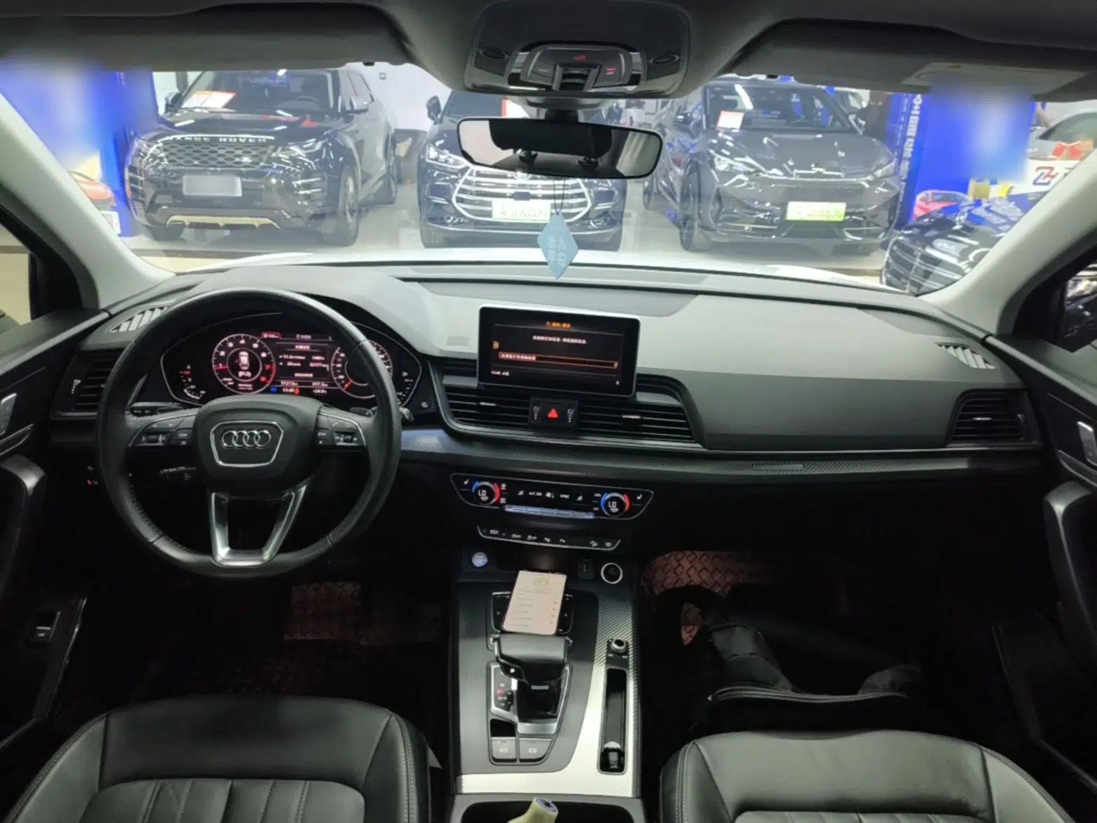 Audi Q5L 2020 45 TFSI Prestige Fashion Model — миниатюра 17