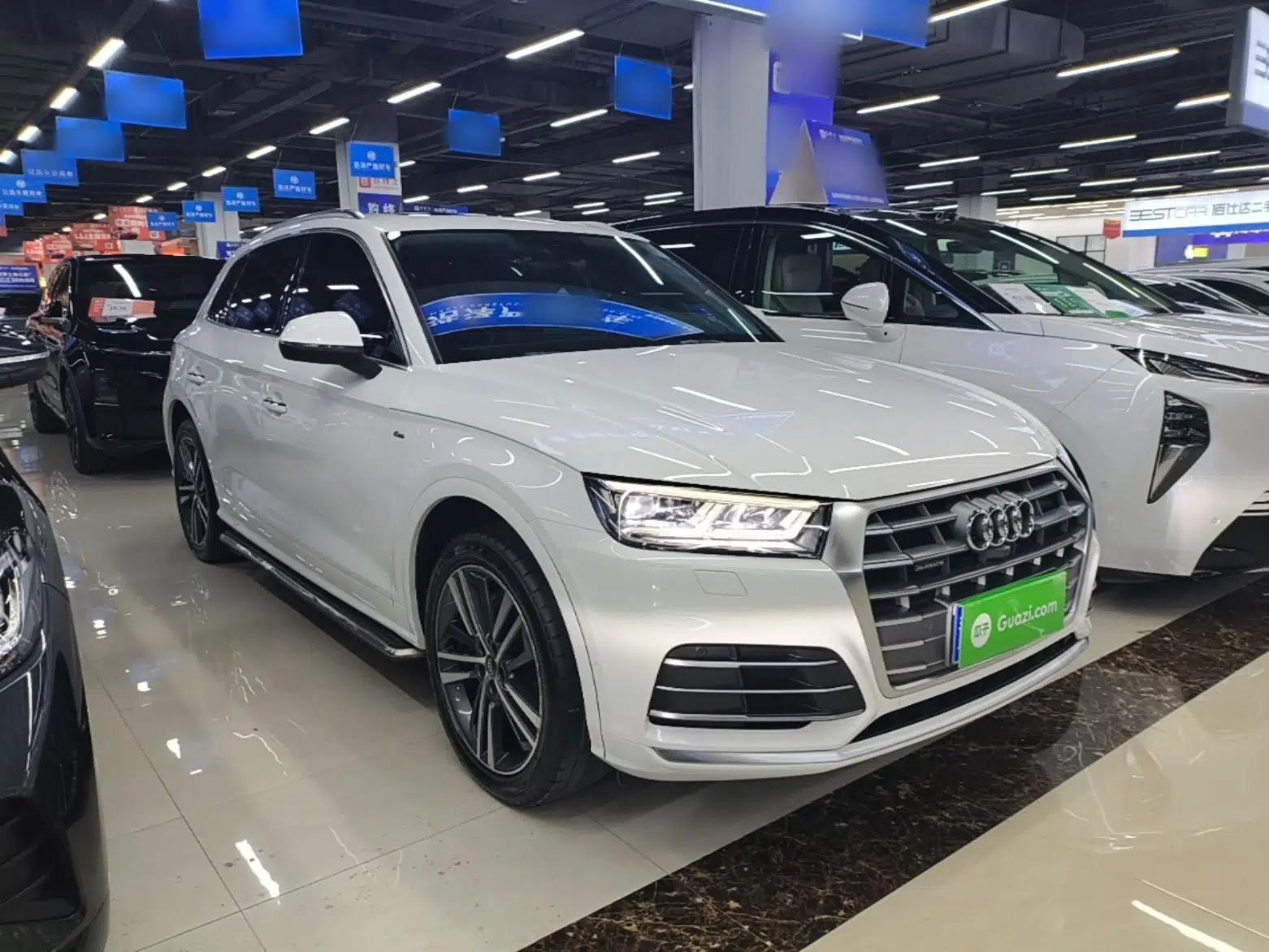 Audi Q5L 2020 45 TFSI Prestige Fashion Model — миниатюра 3