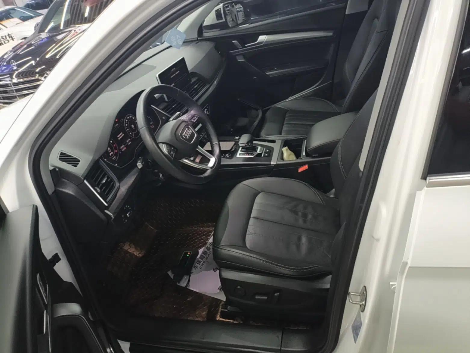 Audi Q5L 2020 45 TFSI Prestige Fashion Model — миниатюра 22