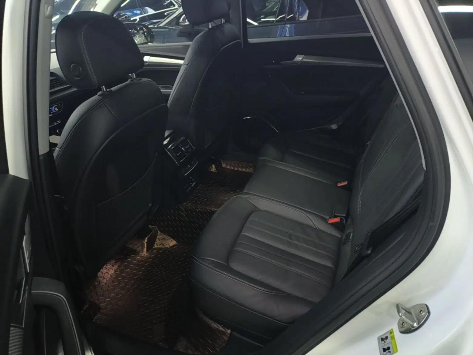 Audi Q5L 2020 45 TFSI Prestige Fashion Model — миниатюра 25