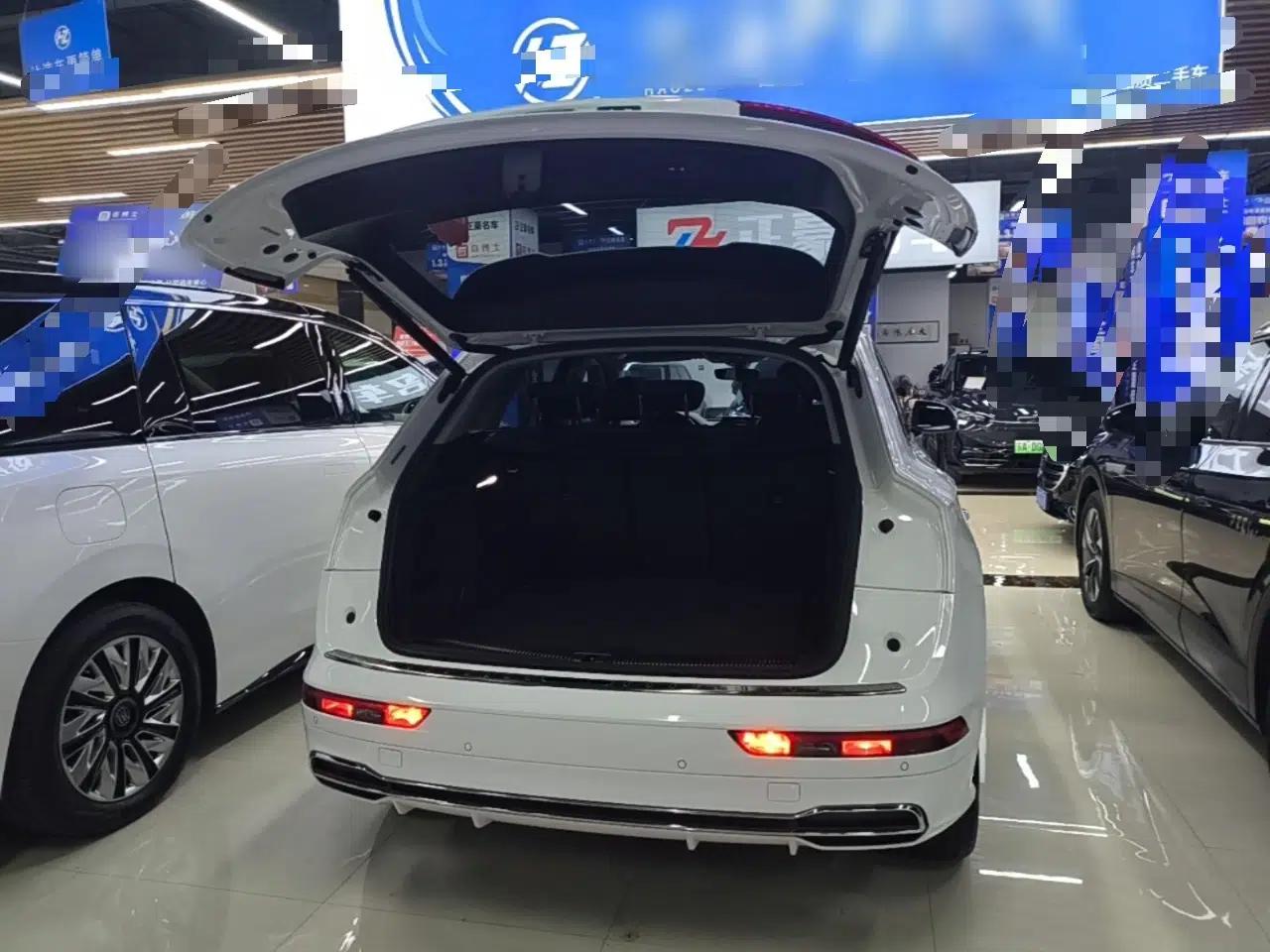 Audi Q5L 2020 45 TFSI Prestige Fashion Model — миниатюра 27