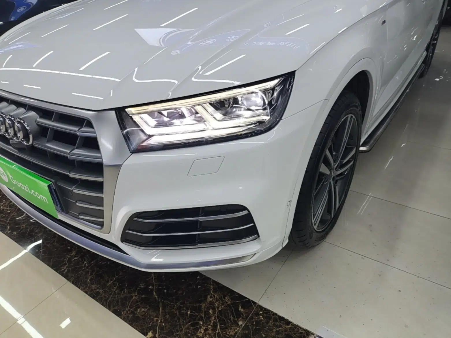 Audi Q5L 2020 45 TFSI Prestige Fashion Model — миниатюра 8