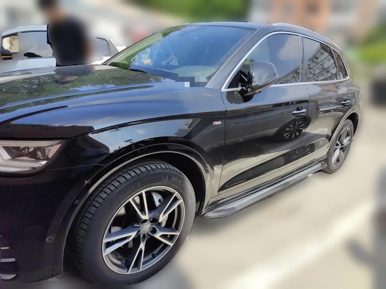 Audi Q5L 2020 45 TFSI Prestige Fashion Model — миниатюра 1