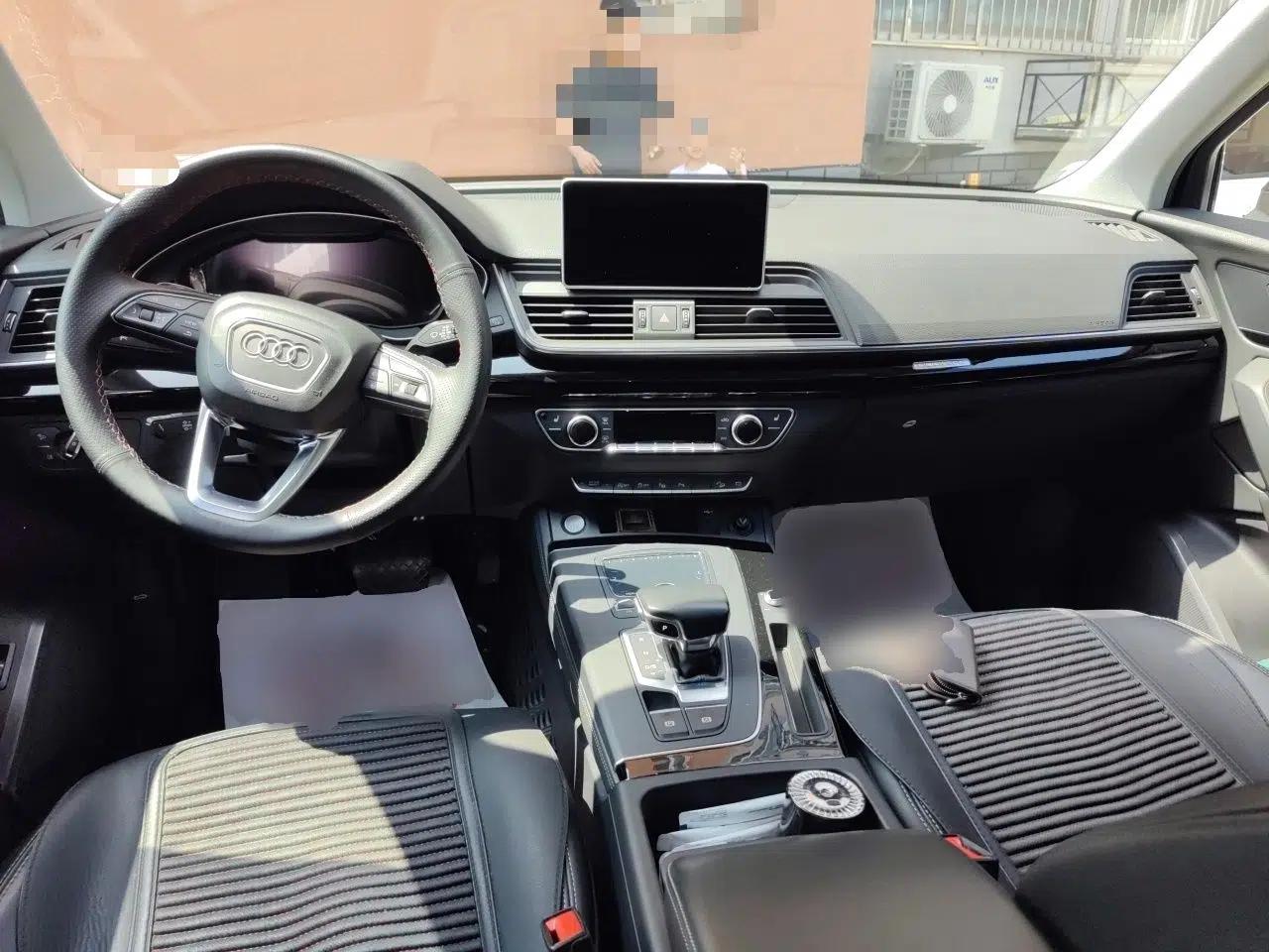 Audi Q5L 2020 45 TFSI Prestige Fashion Model — миниатюра 9