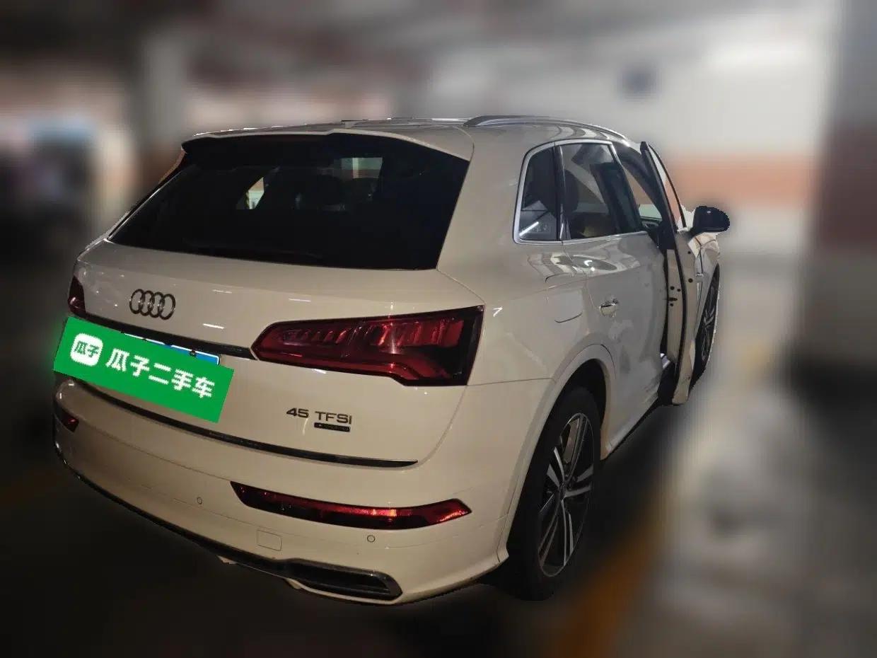 Audi Q5L 2020 Updated 40 TFSI Prestige Fashion Edition — миниатюра 6
