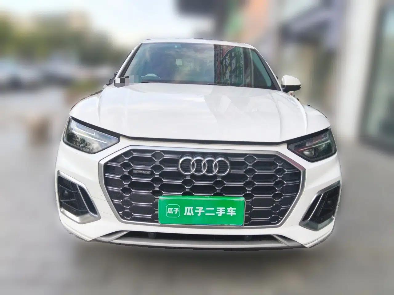 Audi Q5L 2022 40T Luxury Dynamic Model — миниатюра 2
