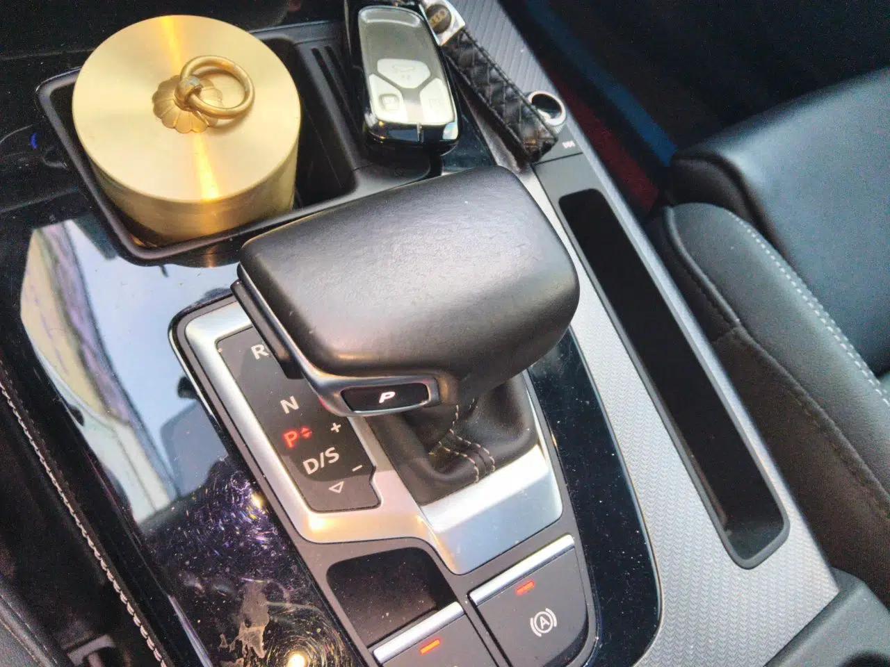 Audi Q5L 2022 40T Luxury Dynamic Model — миниатюра 14