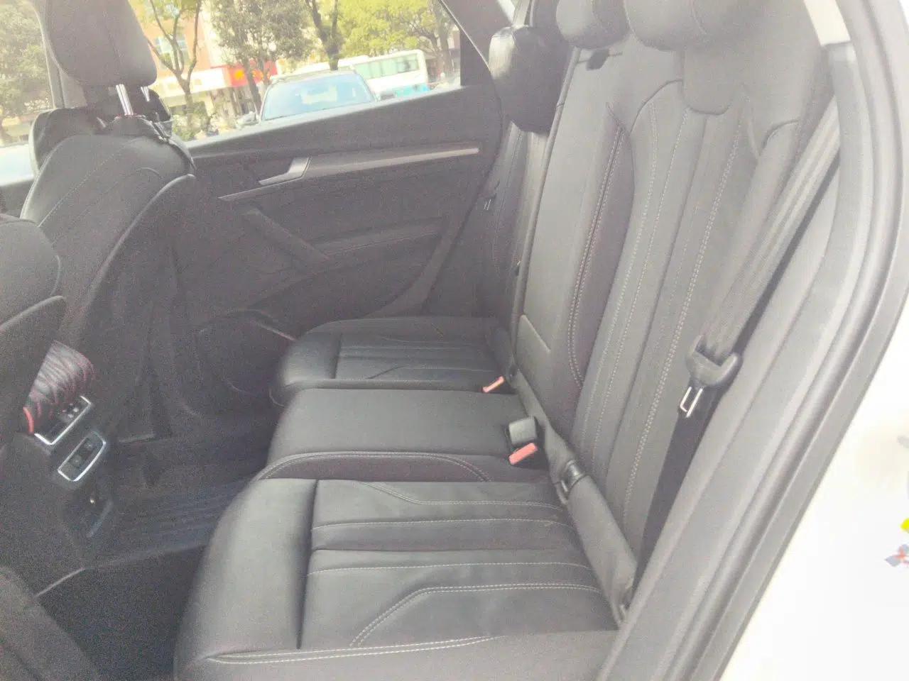 Audi Q5L 2022 40T Luxury Dynamic Model — миниатюра 17