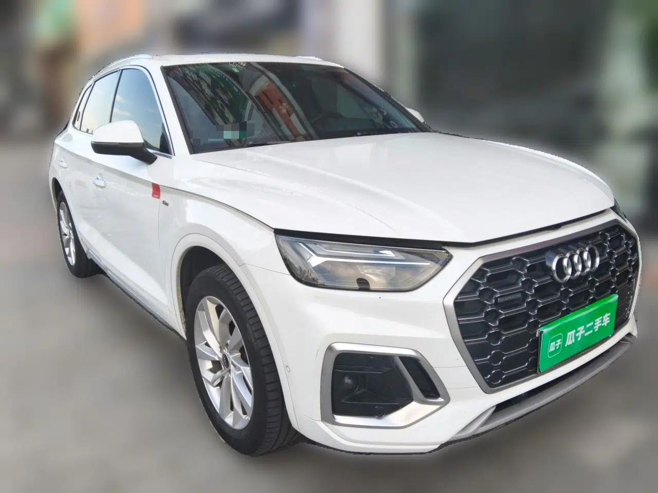 Audi Q5L 2022 40T Luxury Dynamic Model — миниатюра 3