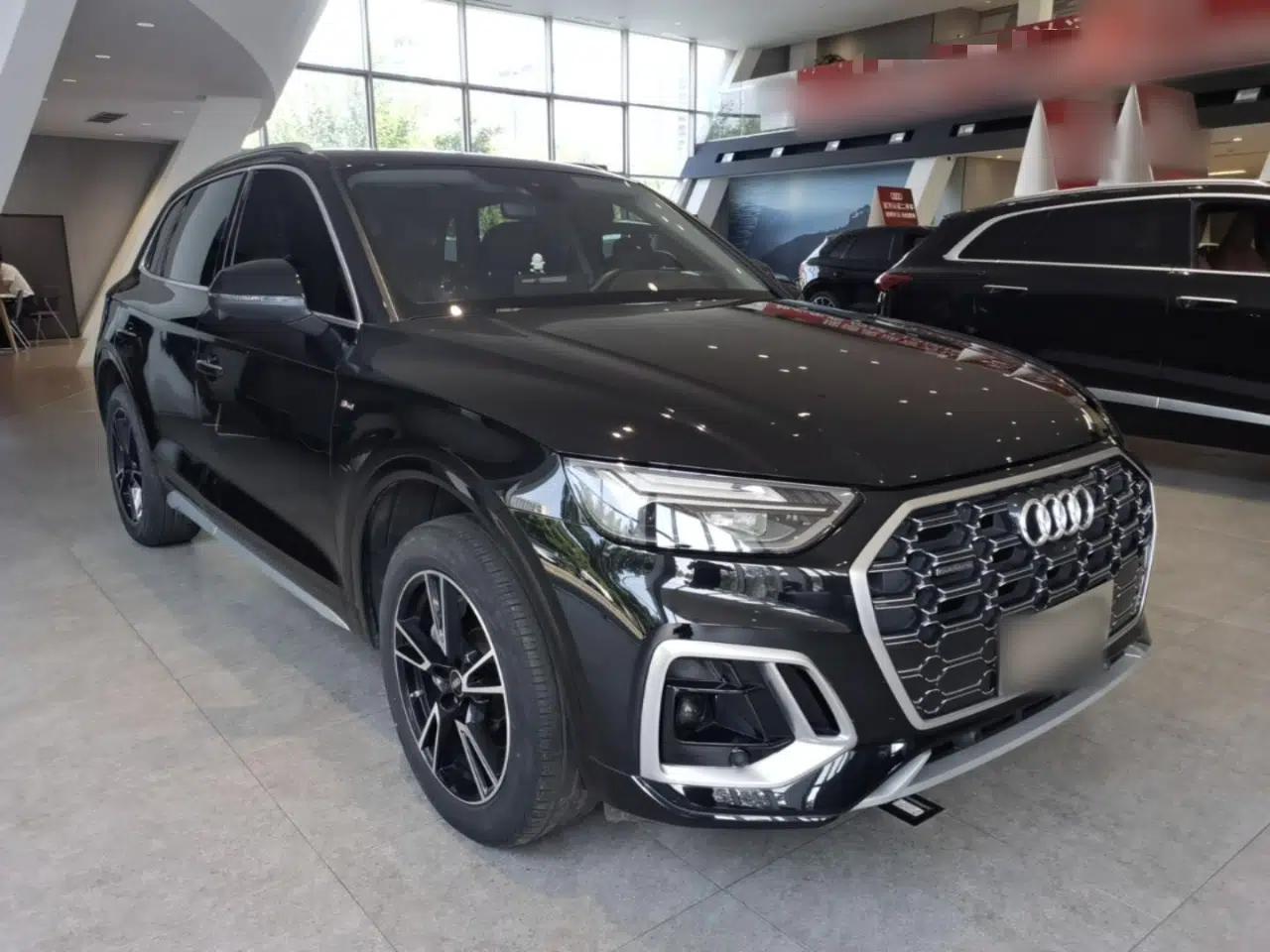 Audi Q5L 2024 40 TFSI Fashion Dynamic Model — миниатюра 3