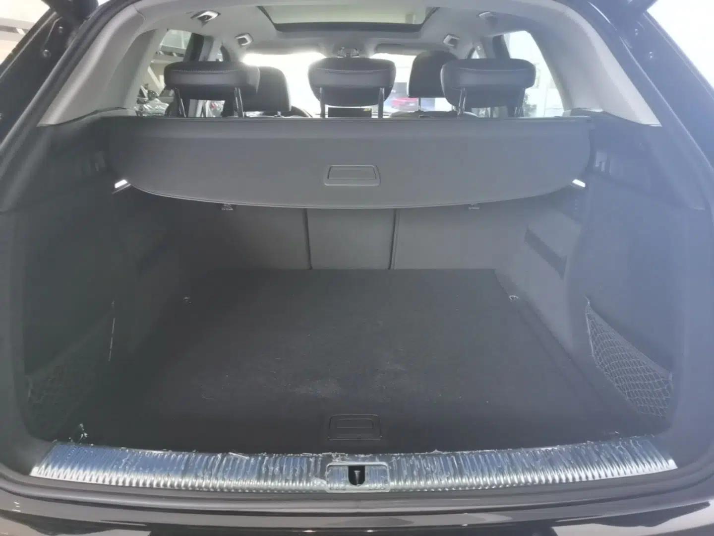 Audi Q5L 2024 40 TFSI Fashion Dynamic Model — миниатюра 27