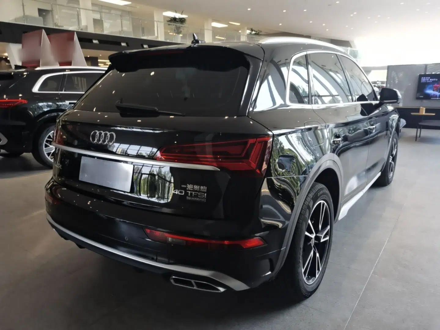 Audi Q5L 2024 40 TFSI Fashion Dynamic Model — миниатюра 6
