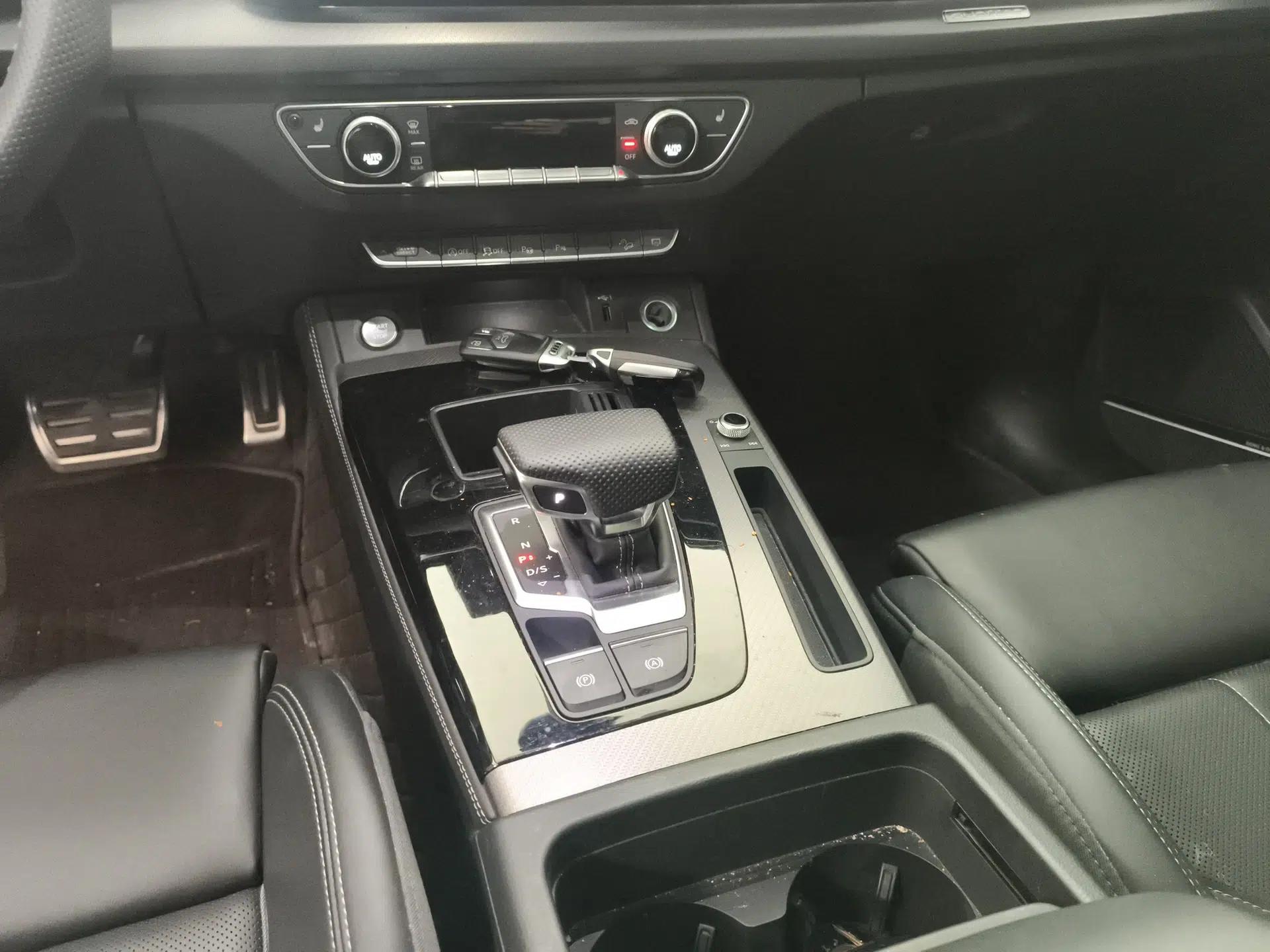 Audi Q5L 2024 45 TFSI Luxury Dynamic Model — миниатюра 20