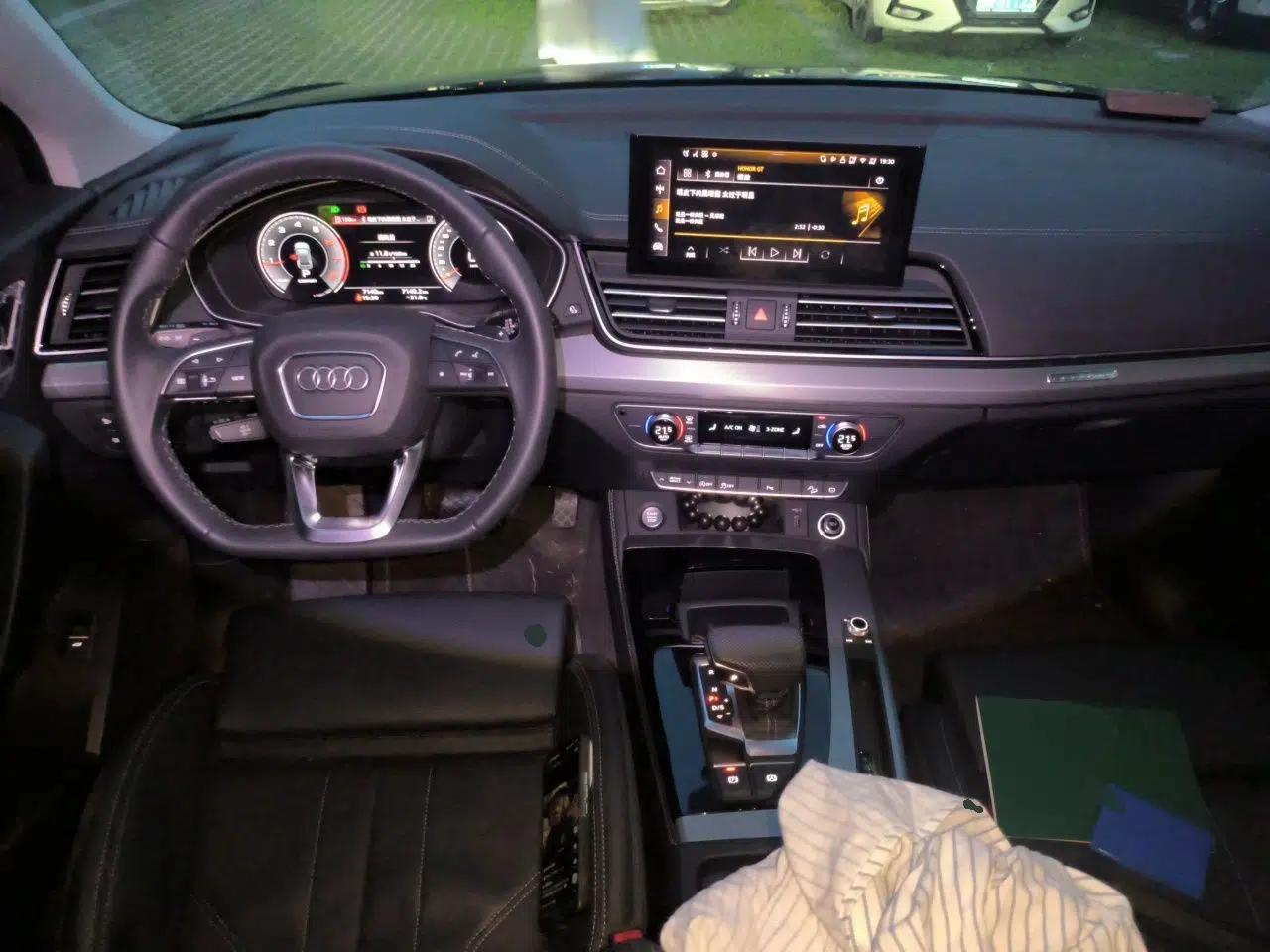 Audi Q5L 2025 40 TFSI Fashionable and Dynamic Edition — миниатюра 9