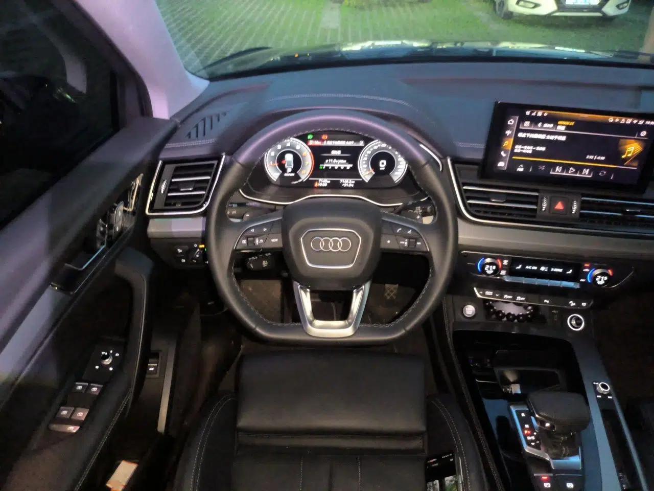 Audi Q5L 2025 40 TFSI Fashionable and Dynamic Edition — миниатюра 10
