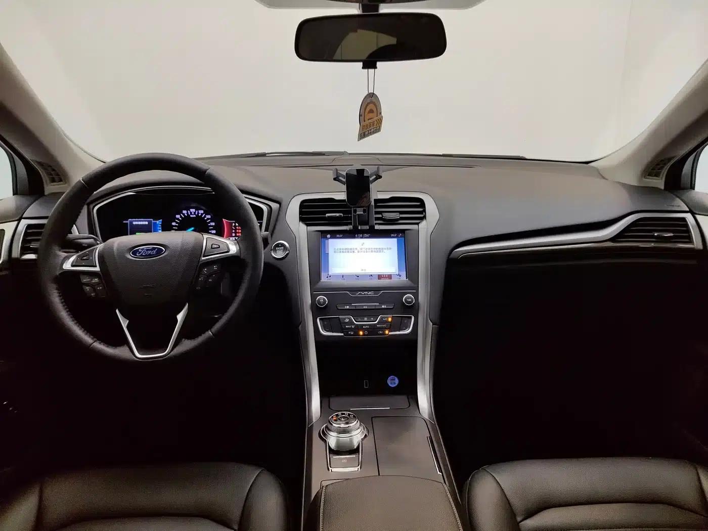 Mondeo PHEV 2018 2.0 PHEV Intelligent Control Fashion Model (National VI Emission Standard) — миниатюра 13