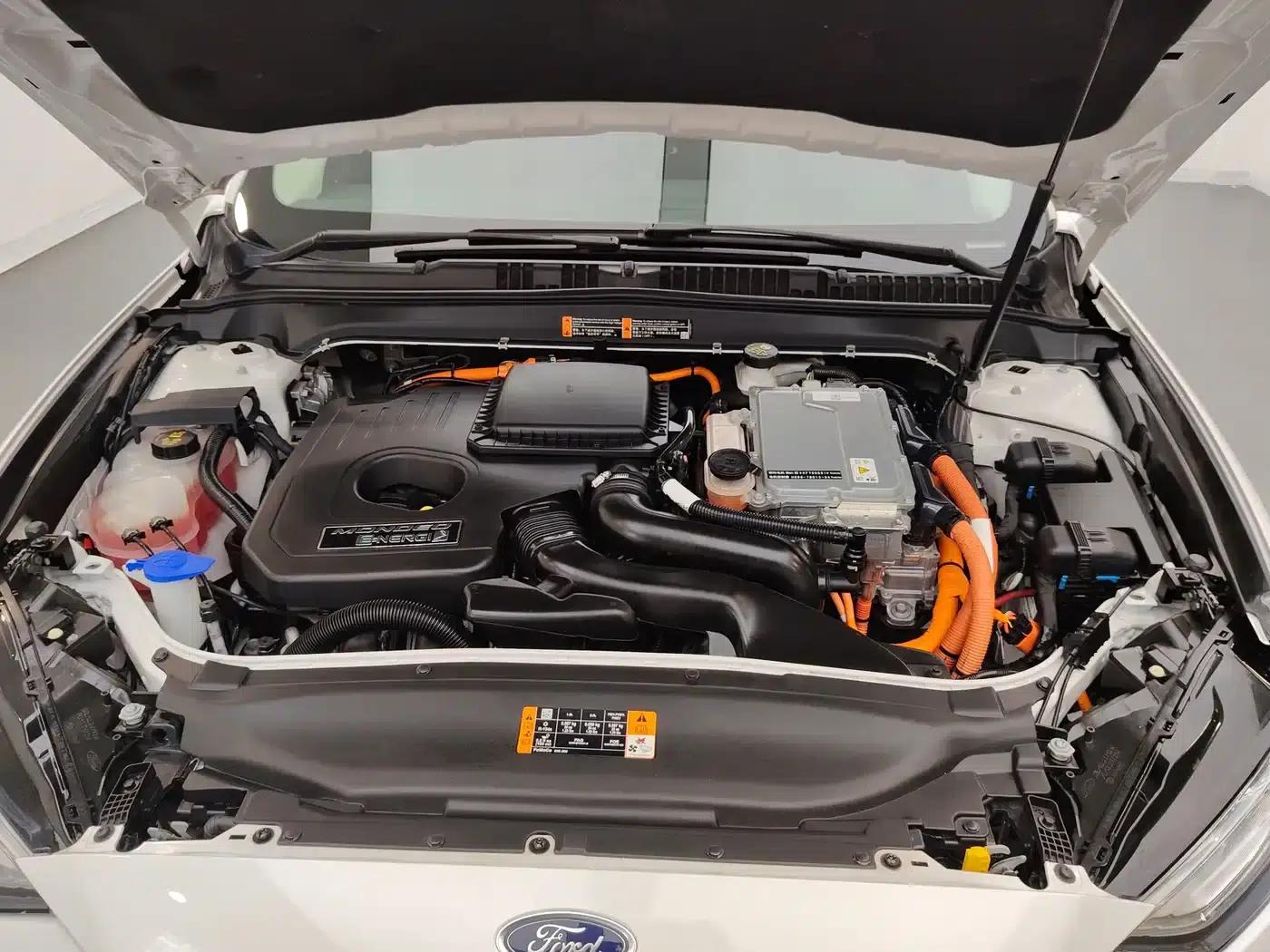 Mondeo PHEV 2018 2.0 PHEV Intelligent Control Fashion Model (National VI Emission Standard) — миниатюра 18