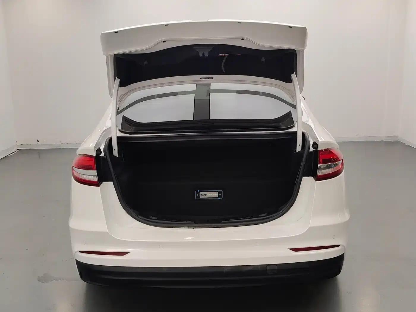 Mondeo PHEV 2018 2.0 PHEV Intelligent Control Fashion Model (National VI Emission Standard) — миниатюра 19