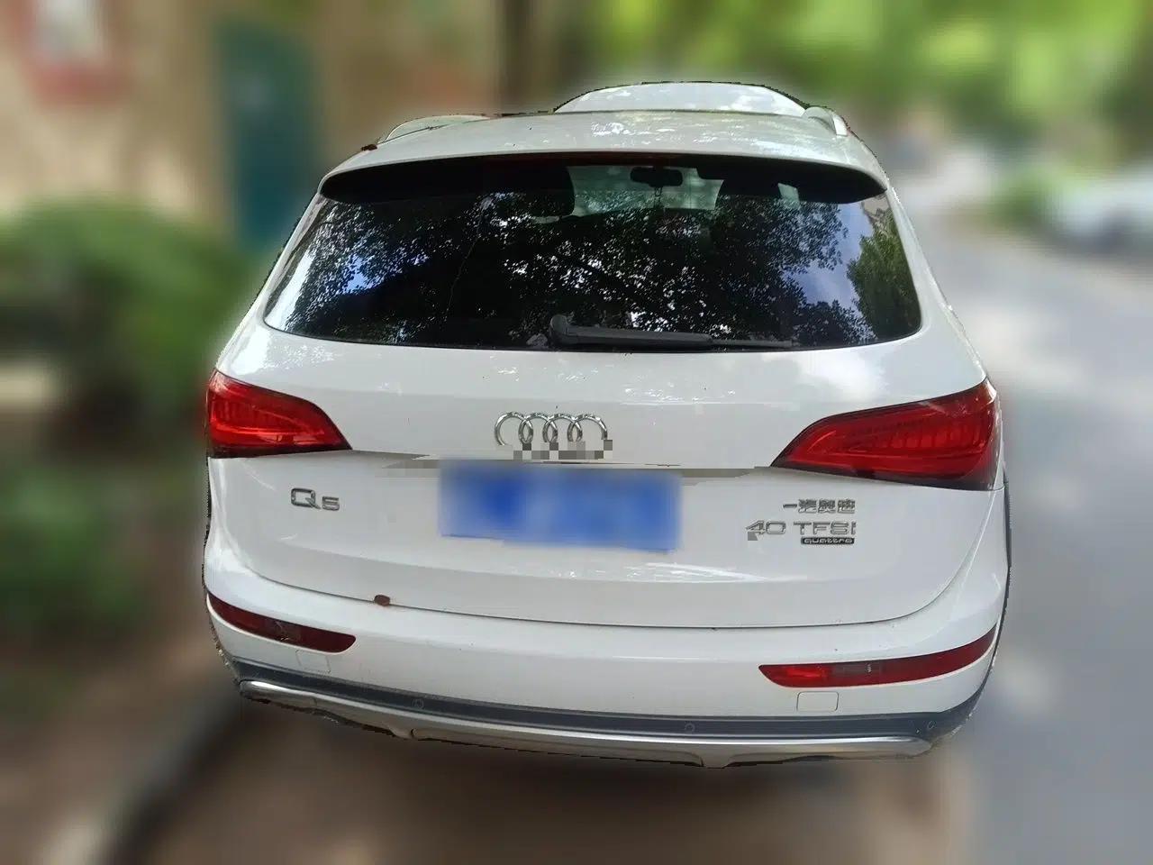 Audi Q5 2018 Collector's Edition 40 TFSI Technology Model — миниатюра 5