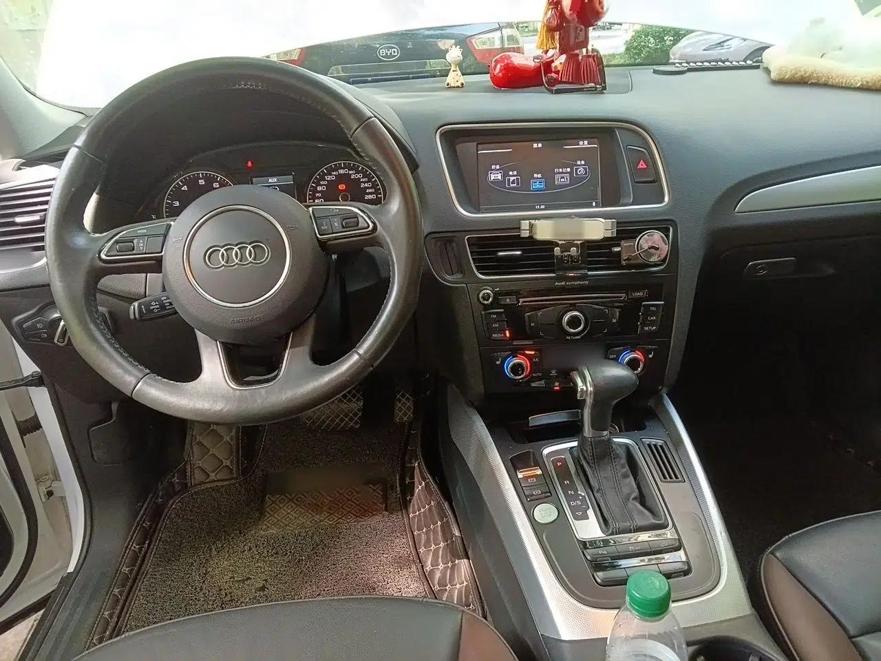 Audi Q5 2018 Collector's Edition 40 TFSI Technology Model — миниатюра 9