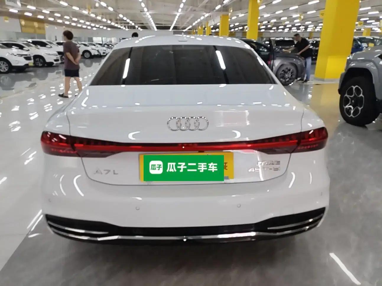 Audi A7L 2024 45TFSI S-line Dream-Building Edition Flow Crystal Package — миниатюра 5