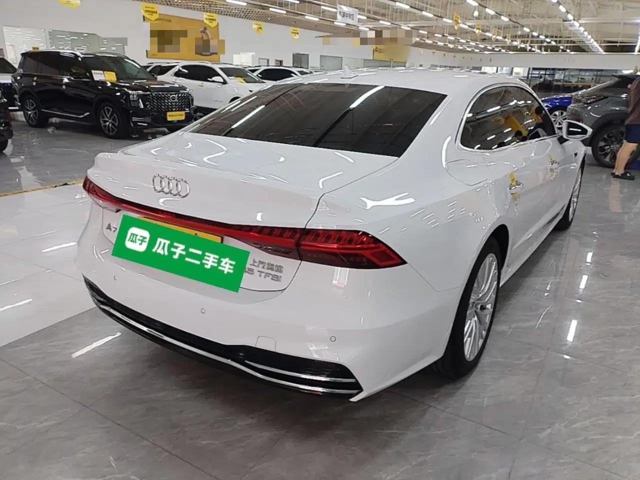 Audi A7L 2024 45TFSI S-line Dream-Building Edition Flow Crystal Package — миниатюра 6